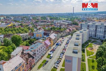 Nabízíme k pronájmu světlý a udržovaný byt o dispozici 2+1 a