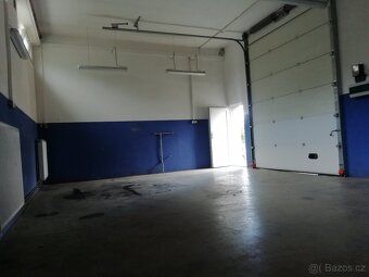 Pronájem sdíleného skladu, garáže o ploše cca 27 m2 v Jablon
