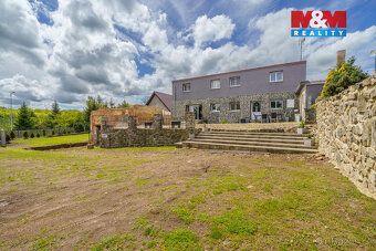 Představuji Vám rodinný dům 8+kk o užitné ploše 312 m², kter