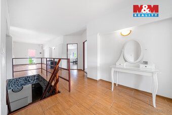 Představuji Vám rodinný dům 8+kk o užitné ploše 312 m², kter