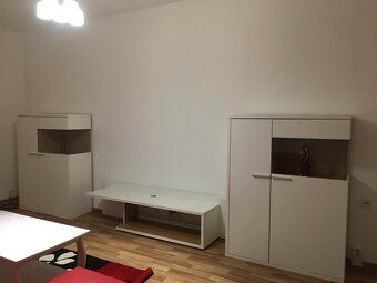 Byt 3+1 s balkonem
Cena: 5.300.000.-
Vlastnictví: družtevní 