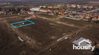 Představte si bydlení v klidné obci, kde máte dostatek prost