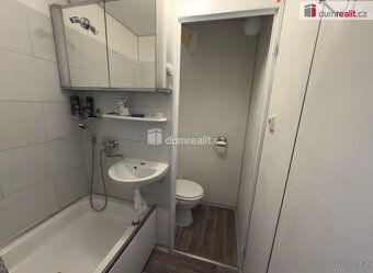 Nájem 7000 Kč +služny 4300 Kč služby včetně elelktřiny. , Pr