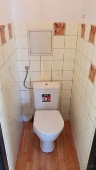 Pronájem bytu 3+1, 70 m2 ve zvýšeném 3. patře se zasklenou l