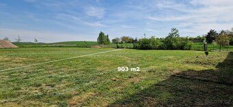 Nabízíme k prodeji stavební pozemek o výměře 903 m² v klidné