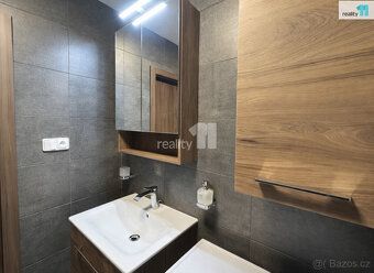 + poplatky vč. elektřiny a plynu 6 200,- Kč/ pro 2 osoby, Ex