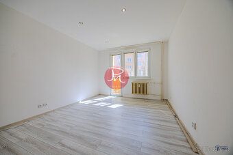 Nabízíme k prodeji družstevní byt o dispozici 2+1 na ulici P