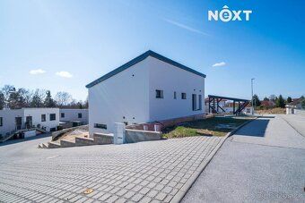Nabízíme k prodeji moderní rodinný dům o dispozici 5+kk a už