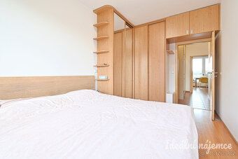 K dlouhodobému podnájmu nabízíme prostorný byt o dispozici 3