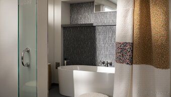 Prodej rodinného domu 3+1 196m2 a garáží 62m2,zahradou v obc