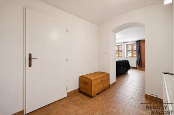 Nabízíme k prodeji rodinný dům o dispozici 4+1 v klidné obci