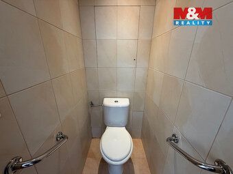 Pronájem bytu 3+1, 65 m² + lodžie 7 m², ul. Svídnická, Praha
