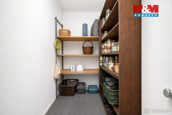 Prodej bytu 3+1 o užitné ploše 83 m² v panelovém domě v loka