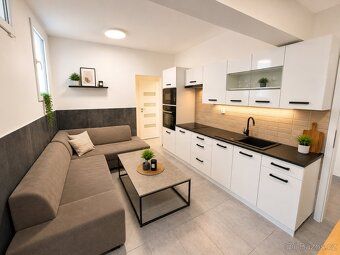Nabízím k prodeji moderní a nadstandardně řešený byt 2+kk o 