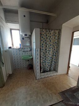 Nabízíme k prodeji objekt bývalé truhlárny, který můžete vyu