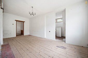 Nabízíme k prodeji prostorný byt o dispozici 3+kk a velikost