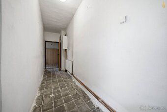Nabízíme k prodeji prostorný byt o dispozici 3+kk a velikost