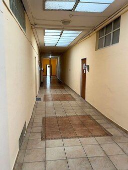 Nabízíme k pronájmu kancelář o rozloze 57 m2 v 7. patře OD C
