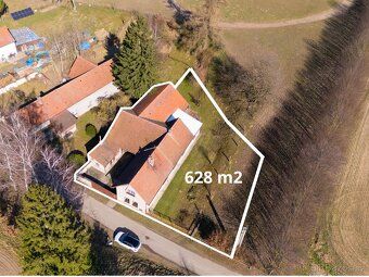 Nabízíme k prodeji samostatně stojící rodinný dům v osobním 