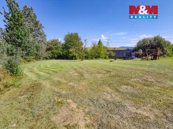 Nabízíme k prodeji atraktivní pozemek o rozloze 1000 m², ide