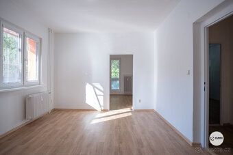 Hledáte pohodové a klidné bydlení s dostatkem prostoru pro c