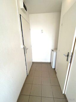 PRONAJEM BYTU 1+KK, PRAHA 9 - VYSOČANY
Nabízíme k pronájmu b