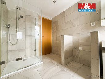 Nabízíme k pronájmu slunný byt 2+kk o velikosti 69 m², nachá