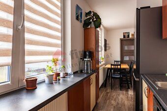 Nabízíme k prodeji prostorný byt 3+kk o rozloze 61 m² v klid