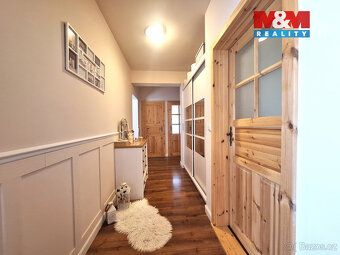 Nabízíme k prodeji moderní novostavbu rodinného domu o dispo