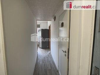 Nájem 17000 Kč + služby voda topení 5000Kč. Kauce 2 nájmy. P