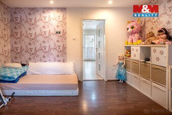 Nabízíme k prodeji velmi dobře udržovaný rodinný dům 5+1 (už