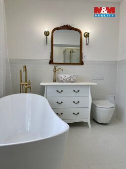 Prodej světlého bytu 3+kk o užitné ploše 75 m² v cihlovém do
