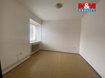 Ve výhradním zastoupení nabízíme k prodeji prostorný byt 2+1