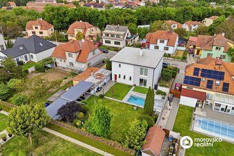 Nabízíme k prodeji výjimečný rodinný dům o dispozici 5+kk, k