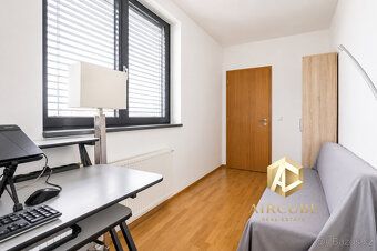Pronájem plně vybaveného bytu 3+kk s prostorným balkonem / l