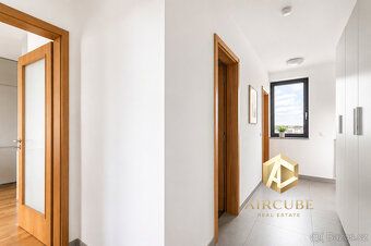 Pronájem plně vybaveného bytu 3+kk s prostorným balkonem / l