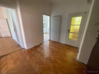 pronájmu
Pronájem prostorného bytu 2+1 Zeyerova, Olomouc Nab