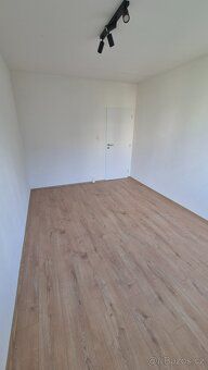 Nabízíme k pronájmu zrekonstruovaný byt o dispozici 4+kk v u