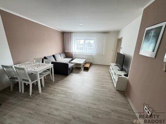 Nabízíme Vám pronájem cihlového bytu 2+kk ve Velkém Týnci na