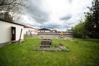 Nabízíme k prodeji stavební pozemek o výměře 811 m² nacházej
