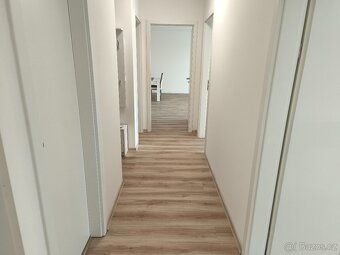 RK NEVOLAT. Pronájem nového bytu 3+kk s balkonem a parkování