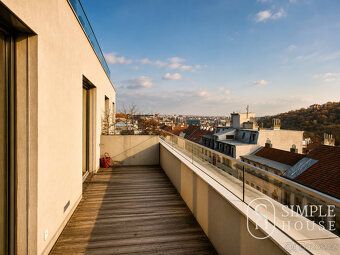 ID: G1274
Nabízíme k dlouhodobému pronájmu moderní a světlý 