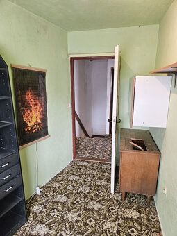 Nabízíme na prodej dvoupodlažní rodinný dům umístěný na klid