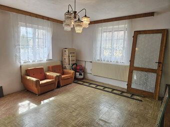 Nabízíme na prodej dvoupodlažní rodinný dům umístěný na klid