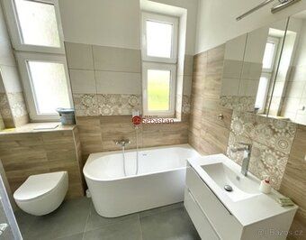 K pronájmu nabízíme moderní byt 3+kk o velikosti 69 m² v kli