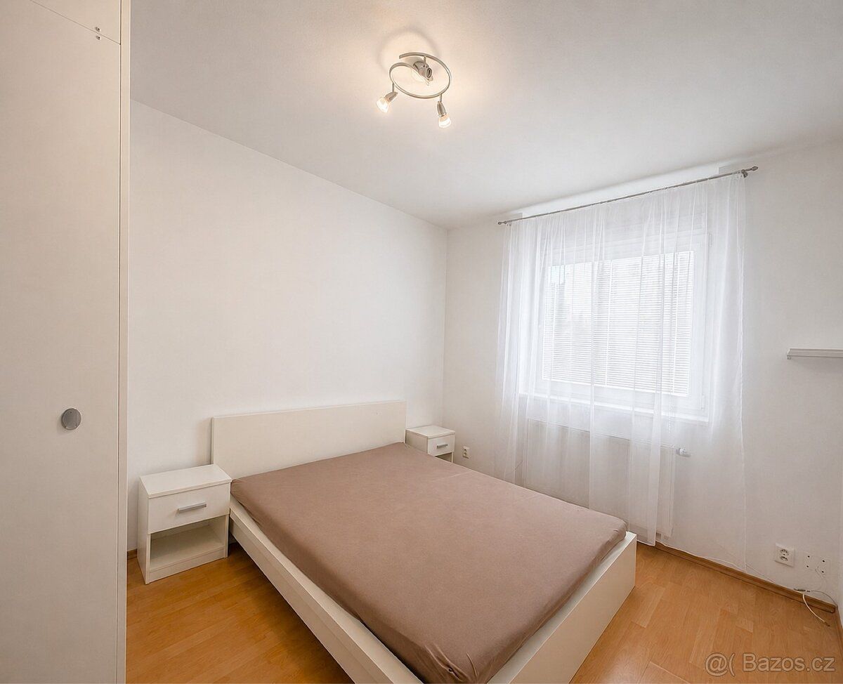 Tomáš Holod ponúka na predaj 2-izbový byt, Zadunajská ulica 