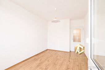 K pronájmu nabízíme světlý a prostorný byt o dispozici 3+1 a