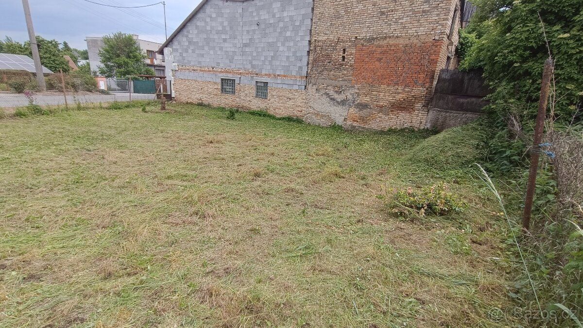 Nabízím k prodeji stavební pozemek o výměře 241 m² v části m