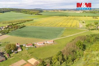 Nabízíme k prodeji pozemek určený k výstavbě rodinného domu 