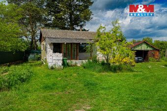 Toužíte po klidném bydlení v přírodě, ale zároveň v dosahu m